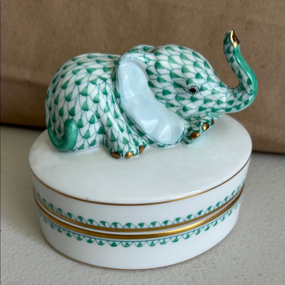 Herend Green and Gold Elephant Trinket Box